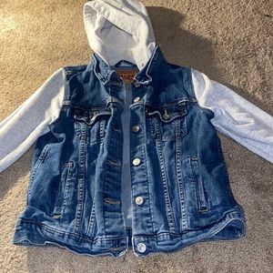 grey sleeve and hood jean jacket size:medium